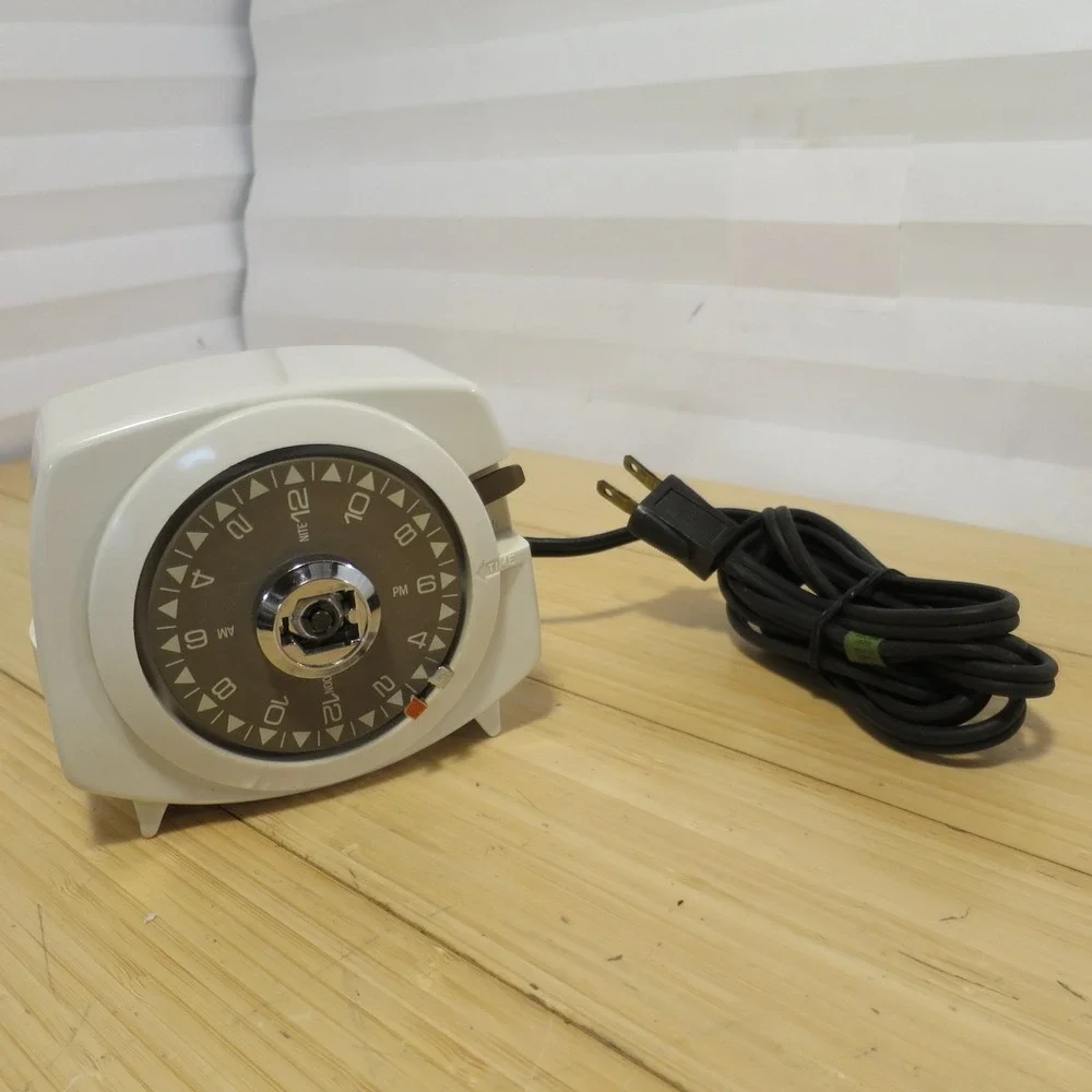 Vintage Intermatic Time-All Lamp & Appliance Timer Model A211-6 Tested & Working